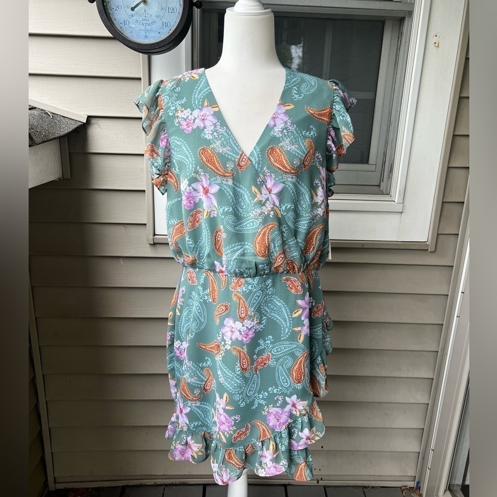 BAR III - Women's Printed V-Neck Ruffle Dress - Picture 2 of 10